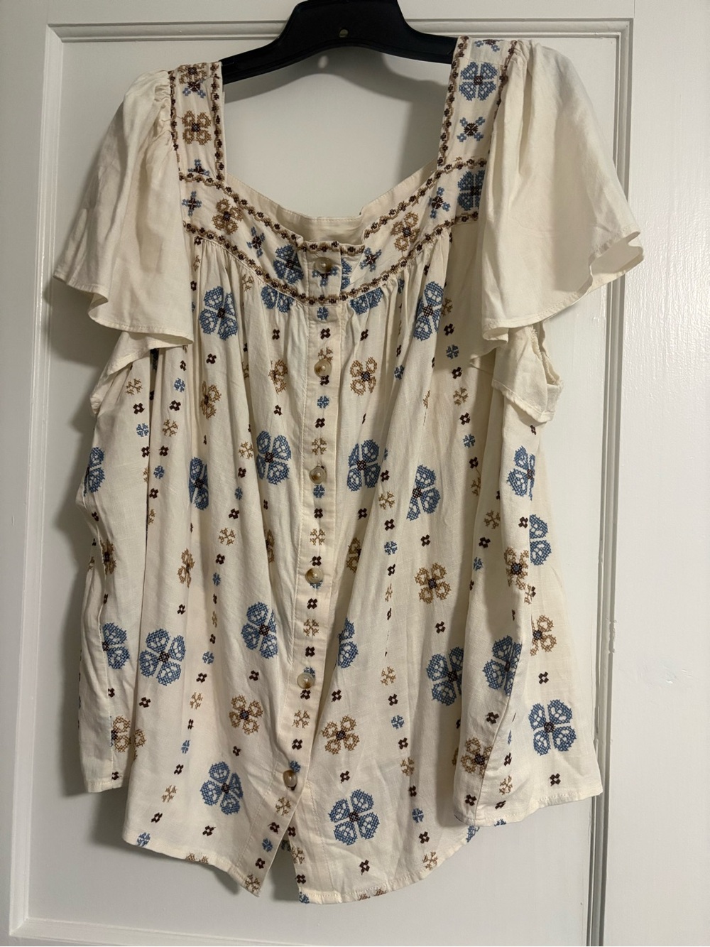 Torrid Embroidered Cream Flutter-Sleeve Women's Top - NWT